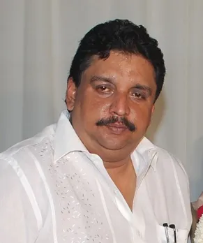 shibu-baby-john-8d2759e4-8cde-4c80-a580-4afbee5ad04-resize-750