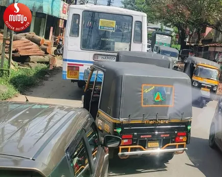 traffic block erumeli