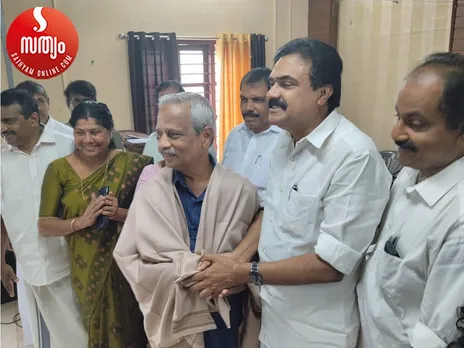 chandramohan honored by jose k mani