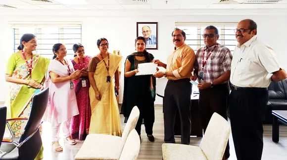 dr. divya raveendran award