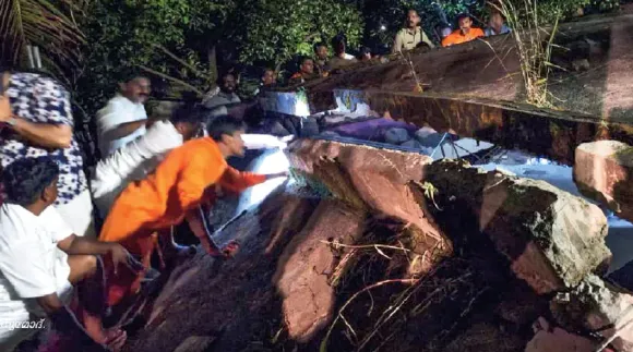 adimali-1761425837917-41e6d4c1-85cd-45c0-badb-b45b0f449ce1-900x501