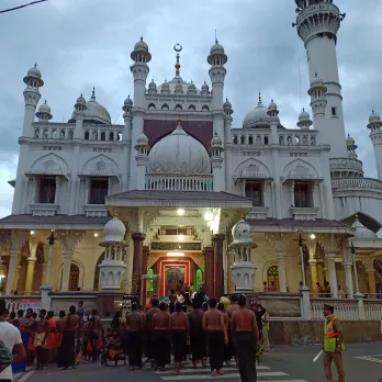 gphoto_ChIJGd_bMQxIBjsRu5WkPiZLZvk_2