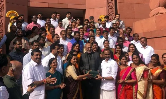 2793102-bjp-delegates-from-kerala-at-delhi (1)