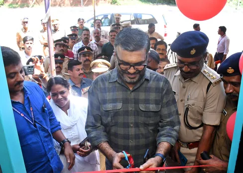 mb rajesh valayar checkpost-1