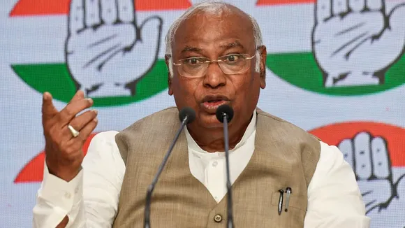 kharge Untitledkalla.jpg