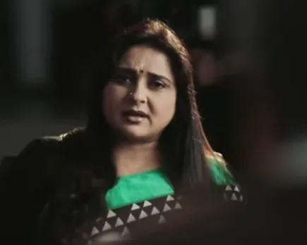 malavika avin.jpg