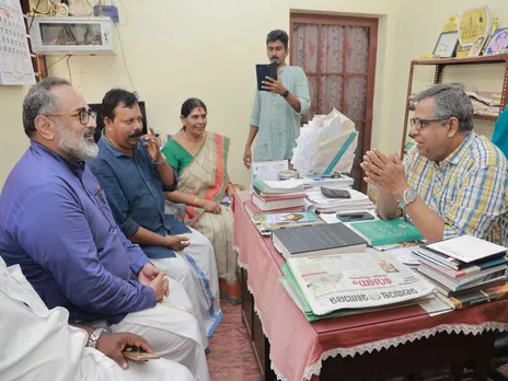 rajeev valiyathura.jpg