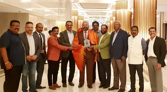 us senetor kevin thomas dubai