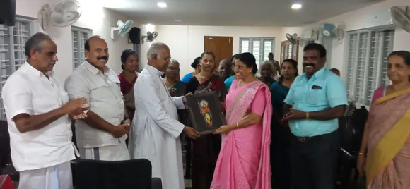 DR. SELIN ROY HONOURED
