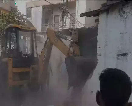 bulldozer madhyapradesh.jpg