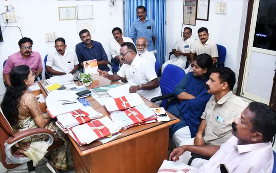 congress protest palakkad district hospital