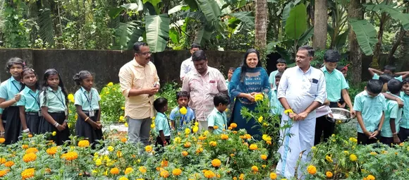 valavoor up school onam-3