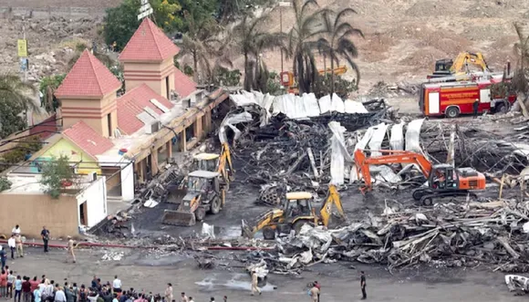 rajkit Untitled..90.jpg