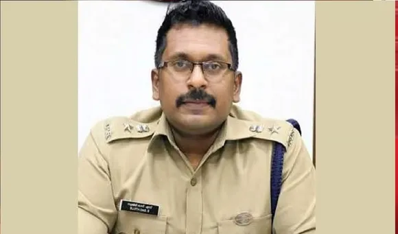 sujith das Untitledsum