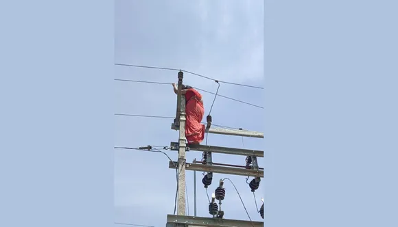 up electric pole