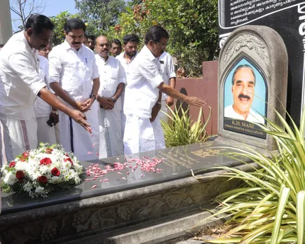 thomas chazhikadan km manis tomb-3