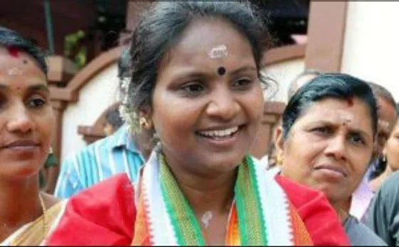 ശബരിമല വിഷയത്തില്‍ യുഡിഎഫ് നിലപാടിനൊപ്പമാണ് ഞാന്‍   ; അയ്യപ്പനെ തൊഴാന്‍ അവിടെത്തന്നെ പോകണമെന്നില്ല ; മറ്റ് പല ക്ഷേത്രങ്ങളുമുണ്ടല്ലോ ; ശബരിമലയില്‍ പോകാന്‍ മോഹമുണ്ട് , ആചാരം ലംഘിക്കാനില്ലെന്ന് രമ്യ ഹരിദാസ്