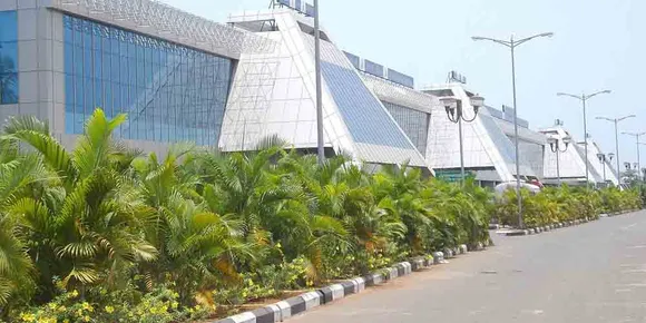 സ്ഥലം ഏറ്റെടുത്ത് നൽകിയില്ല; കരിപ്പൂർ വിമാനത്താവളത്തിൻ്റെ റൺവേ നീളം കുറയ്ക്കും