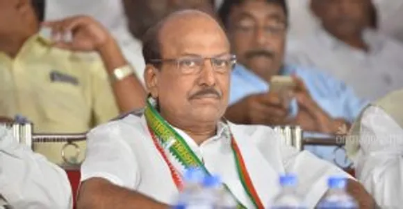 വയനാട്ടിലെ സ്ഥാനാര്‍ഥി പ്രഖ്യാപനം വൈകുന്നതു കോണ്‍ഗ്രസിനു മാത്രം അറിയാവുന്ന കാരണങ്ങള്‍ കൊണ്ടാണ് ; മറ്റൊരു പാര്‍ട്ടി ഇടപെട്ടതുകൊണ്ടാണ് രാഹുലില്‍ വയനാട്ടില്‍ വരാത്തതെന്ന മുല്ലപ്പള്ളിയുടെ പ്രസ്താവനയെക്കുറിച്ച് അഭിപ്രായമൊമന്നും പറയുന്നില്ലെന്ന് കുഞ്ഞാലിക്കുട്ടി