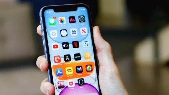 ഉപയോക്താക്കളുടെ വിവരങ്ങള്‍ രഹസ്യമായി ശേഖരിക്കുന്ന ഡസന്‍ കണക്കിന് ആപ്പുകള്‍ ഗൂഗിള്‍ നിരോധിച്ചു