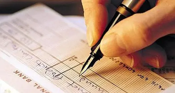 ചെക്കുപയോഗിച്ചുള്ള ഇടപാടുകള്‍ക്ക് പോസിറ്റീവ് പേ, ഒരാള്‍ക്ക് 9 സിം കാര്‍ഡുകള്‍ മാത്രം; പുതുവര്‍ഷത്തില്‍ ആരംഭിക്കുന്ന ഈ നിര്‍ണായക മാറ്റങ്ങള്‍ അറിഞ്ഞിരിക്കണം…