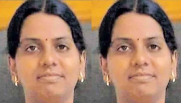 കനത്ത മഴയിൽ വെള്ളം പൊങ്ങിയ റെയിൽവേ അടിപ്പാതയിലൂടെ മുന്നിൽ പോയ ലോറിയെ പിന്തുടർന്ന് രാത്രിയിൽ കാറോടിച്ചു;  യുവ വനിതാ ഡോക്ടർ മുങ്ങി മരിച്ചു