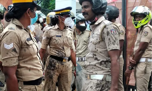 കരിയോയിൽ ഒഴിച്ചാൽ കരിയുന്നതല്ല കാക്കിയുടെ കരുത്ത്