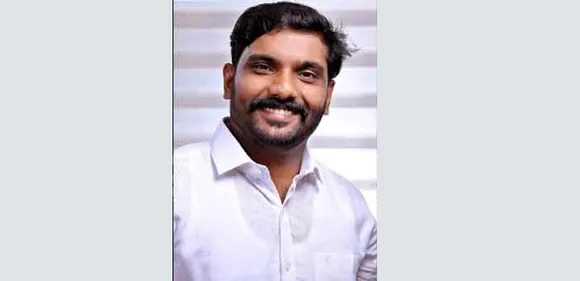 സരിത്ത് പിടിയിലായതിന് പിന്നാലെ സംഘികൾക്ക് ചങ്കിടിപ്പാണ്; എന്തിനാണ് ബിജെപിക്കാരെ നിങ്ങൾ ഇത്ര ആവലാതിപ്പെടുന്നത്?സ്വപ്നയ്ക്കും സരിത്തിനും നിങ്ങളുമായുള്ള ബന്ധം എന്താണ്?; ഒരു പ്രമുഖ ബിജെപി നേതാവ് കേസ് അന്വേഷിക്കുന്ന കസ്റ്റംസ് ഉദ്യോഗസ്ഥനെ ഫോണിൽ ബന്ധപ്പെട്ടതിന് വ്യക്തമായ തെളിവുണ്ട്;  ബിജെപി നേതാവ് എത്ര കമ്മീഷൻ പറ്റിയെന്ന് ജനം അറിയണമെന്ന് ജനാധിപത്യ കേരള യൂത്ത് ഫ്രണ്ട് സംസ്ഥാന പ്രസിഡന്റ്