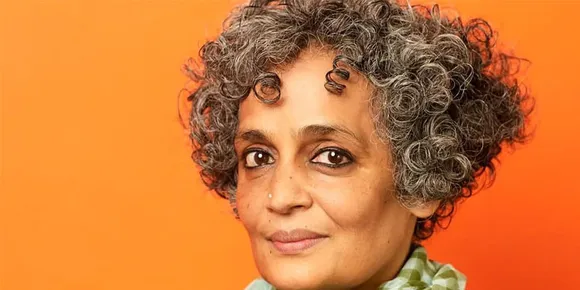 തിരഞ്ഞെടുപ്പില്‍ ബിജെപിക്ക് 'ആനമുട്ട' സമ്മാനിക്കുന്ന കേരളത്തിന്റെ പ്രബുദ്ധ ബോധം പ്രതീക്ഷ നല്‍കുന്നു; സംഘപരിവാര്‍ രാജ്യത്തെ തകര്‍ക്കുന്നുവെന്ന് അരുന്ധതി റോയി