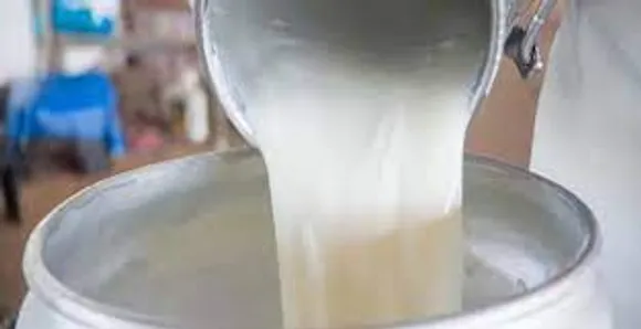 കൊല്ലം ആര്യങ്കാവിൽ ക്ഷീരവികസന വകുപ്പ് പിടികൂടിയ പാലിൽ ഹൈഡ്രജൻ പെറോക്സൈഡ് കണ്ടെത്താനായില്ല