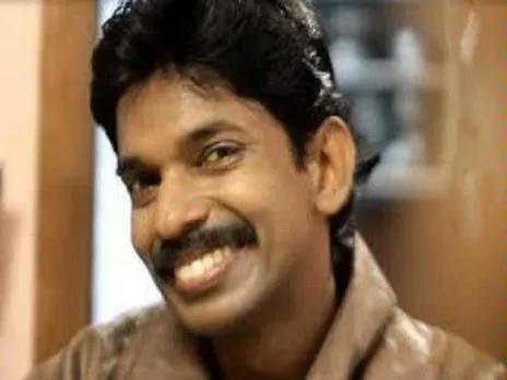 നാല് വര്‍ഷത്തിനു ശേഷം പുതിയ സിനിമ പ്രഖ്യാപിച്ച്‌ സന്തോഷ് പണ്ഡിറ്റ്; ആതിരയുടെ മകള്‍ അഞ്ജലി എന്ന് പേരിട്ടിരിക്കുന്ന ചിത്രത്തിന്‍റെ ഷൂട്ടിംഗ് ആരംഭിച്ചു
