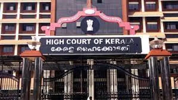 കലോത്സവം ആർഭാടങ്ങളുടെ വേദിയാക്കരുത്, പരാജയം ഉൾക്കൊള്ളാൻ മാതാപിതാക്കൾ മക്കളെ സജ്ജരാക്കണമെന്നും ഹൈക്കോടതി