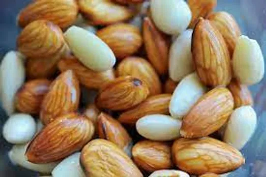 ബദാം വെറുതെ കഴിക്കുന്നതിലും നല്ലത് കുതിർത്ത് കഴിക്കുന്നതാണ് കാരണം എന്താണെന്ന് നോക്കാം...