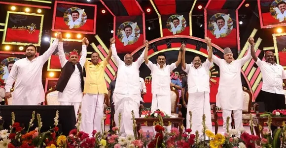 ഞങ്ങൾ പ്രധാനമന്ത്രി സ്ഥാനാർഥിയുടെ പേരു നിർദേശിക്കുന്നില്ല, ആരു നയിക്കുമെന്നു ഞങ്ങൾ പറയുന്നില്ല, ഞങ്ങൾക്ക് ഒരുമിച്ച് പോരാടാനാണ് താൽപര്യം ! പ്രതിപക്ഷ സഖ്യ രൂപീകരണത്തിൽ മാറ്റത്തിന്റെ സൂചന നൽകി കോൺഗ്രസ് അധ്യക്ഷൻ; മല്ലികാർജുൻ ഖാർഗെയുടെ പരാമര്‍ശം എം.കെ.സ്റ്റാലിന്റെ ജന്മദിനാഘോഷത്തിൽ സംസാരിക്കവേ