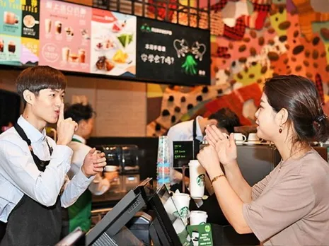 ഈ ഹോട്ടലിൽ ആരും സംസാരിക്കാൻ പാടില്ല. ആഹാരം ഓർഡർ ചെയ്യേണ്ടത് ആംഗ്യഭാഷയിൽ. ലോകത്തെ മൂന്നാമത്തെ സൈലന്റ്‌ കഫേ ചൈനയിൽ