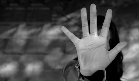 വനിതാ കോൺസ്റ്റബിളിനെ പോലീസ് ഉദ്യോഗസ്ഥനായ ഭർതൃപിതാവ് പീഡിപ്പിച്ചു; സംഭവം അറിഞ്ഞ ഭർത്താവ് യുവതിയെ മുത്വലാഖ് ചൊല്ലി