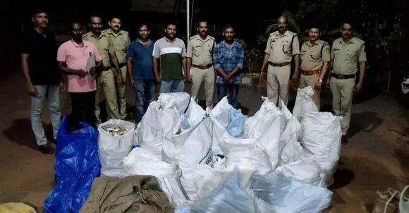 കാസർകോട് 4 ലക്ഷം രൂപയുടെ നിരോധിത പുകയില ഉൽപന്നങ്ങൾ പിടികൂടി ; 4 പേർ പിടിയിൽ