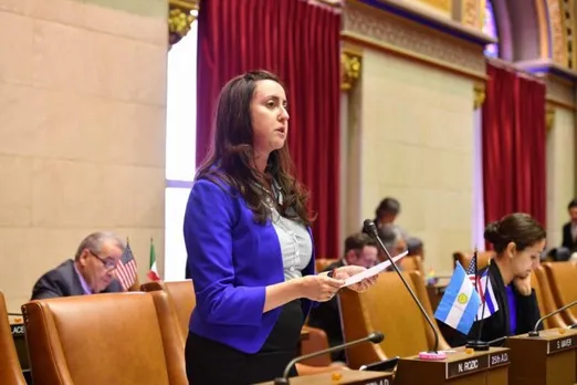 ഗാര്‍ഹിക പീഡനത്തിനിരയായവരെ സ്മാര്‍ട്ട് ഹോം ഉപകരണത്തില്‍ നിന്ന് സം‌രക്ഷിക്കുന്നതിനുള്ള ബില്‍ അവതരിപ്പിച്ചു