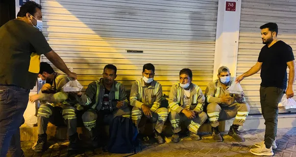 ബഹ്‌റൈൻ ദിലീപ് ഫാൻസ്‌ അസോസിയേഷൻ ബഹ്‌റൈനിലെ കുറഞ്ഞ വേതനത്തിന് ജോലിചെയ്യുന്ന തൊഴിലാളികൾക്ക് അന്നദാനം നടത്തി