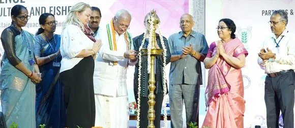എട്ടാമത് ജന്‍ഡര്‍ ഇന്‍ അക്വാകള്‍ച്ചര്‍ ആന്‍ഡ് ഫിഷറീസ് ഗ്ലോബല്‍ കോണ്‍ഫറന്‍സ് കൊച്ചിയില്‍ ആരംഭിച്ചു. കേരള ഗവര്‍ണര്‍ ആരിഫ് മുഹമ്മദ് ഖാന്‍ സമ്മേളനം ഉദ്ഘാടനം ചെയ്തു