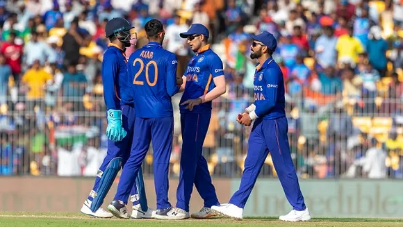 മൂന്നാം ഏകദിനത്തില്‍ ഇന്ത്യയ്ക്ക് വിജയലക്ഷ്യം 270 റണ്‍സ്; വിജയിക്കുന്നവര്‍ക്ക് പരമ്പര