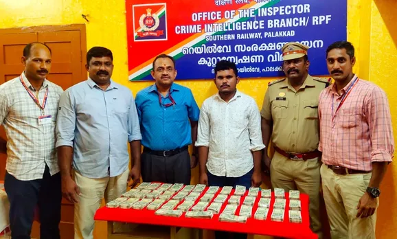 പാലക്കാട് രേഖകളില്ലാതെ ട്രെയിനിൽ കടത്തിയ 21 ലക്ഷം രൂപ പിടികൂടി