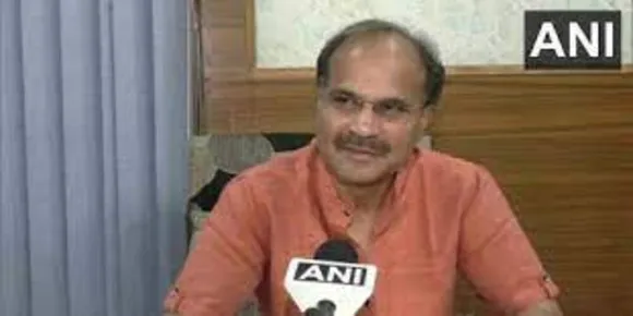 പ്രധാനമന്ത്രിയെ 'പഗ്ല (ഭ്രാന്തൻ)' മോദിയെന്ന് വിശേഷിപ്പിച്ച് കോൺഗ്രസ് കക്ഷി നേതാവ് അധീർ രഞ്ജൻ ചൗധരി; 2000 രൂപ നോട്ട് പിൻവലിച്ച സംഭവത്തിൽ നരേന്ദ്ര മോദിക്കെതിരെ ചൗധരി നടത്തിയത് അതിരൂക്ഷമായ പ്രതികരണം