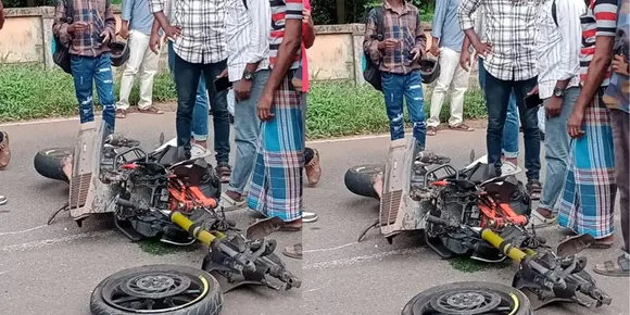ശാസ്താംകോട്ടയിൽ ബൈക്ക് ലോറിയുമായിടിച്ച് യുവാവിന് പരിക്ക്: ഇടിയുടെ ആഘാതത്തിൽ ബൈക്ക് പല കഷണങ്ങളായി