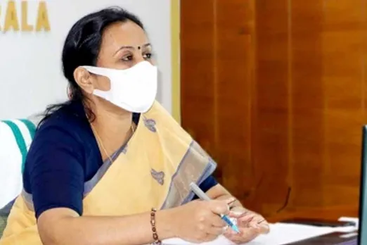 ക്രിസ്മസ് -ന്യൂ ഇയർ അവധി ദിവസങ്ങളാണ് വരുന്നത്; തിരക്ക് കൂടുതൽ ഉള്ള സ്ഥലങ്ങളിൽ പോകുന്നവർ മാസ്കുകൾ വെക്കാൻ ശ്രദ്ധിക്കണം, വയോധികരെയും മറ്റ് രോഗങ്ങളുള്ളവരെയും കുഞ്ഞുങ്ങളെയും പ്രത്യേകം നിരീക്ഷിക്കണം;  ഓർമ്മിപ്പിച്ച് ആരോഗ്യമന്ത്രി