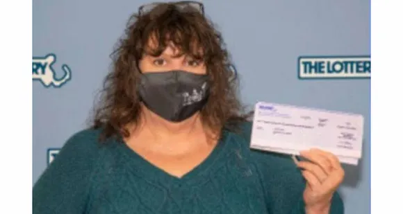 ട്രാഷില്‍ കളഞ്ഞ ഒരു മില്യൻറെ ടിക്കറ്റ് തിരിച്ചു നല്‍കി ഇന്ത്യന്‍ അമേരിക്കന്‍ മാതൃക കാട്ടി