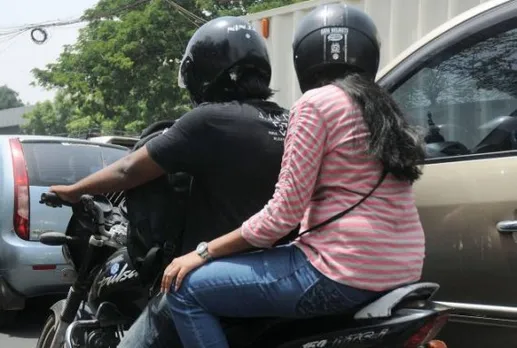 നാല് വയസ്സിന് മുകളിലുള്ളവർക്ക് ഇരുചക്ര വാഹനങ്ങളിൽ ഹെൽമെറ്റ് നിർബന്ധമാണെന്ന് സംസ്ഥാന മോട്ടോർ വാഹന വകുപ്പ്
