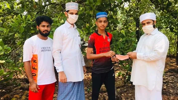 എസ്.എസ്.എൽസി, ഹയർ സെക്കണ്ടറി പരീക്ഷാർത്ഥികൾക്ക് മാസ്ക് നൽകി എസ് എസ് എഫ്