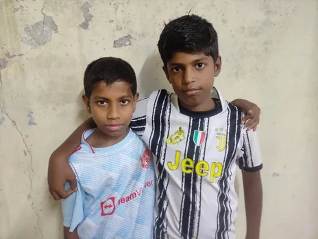 പുഴയിൽ കുളിക്കാനിറങ്ങിയ രണ്ടു വൃദ്ധസ്ത്രീകളെയും, കുഞ്ഞിനെയും അത്ഭുതകരമായി രക്ഷപ്പെടുത്തി കുട്ടികൾ