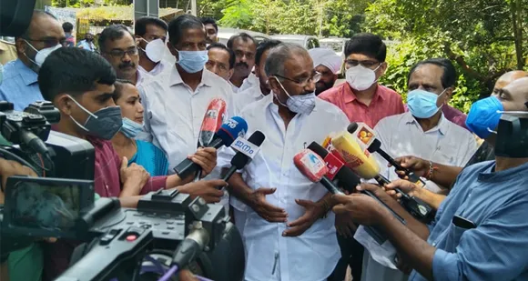 വന്യമൃഗശല്യം വര്‍ധിച്ചുവരുന്ന സാഹചര്യത്തില്‍ മനുഷ്യന്റെ ജീവനും സ്വത്തിനും സംരക്ഷണം നല്‍ക്കുന്നതിനൊപ്പം വന്യമൃഗസംരക്ഷണവും ഉറപ്പ് വരുത്തും - വനം വകുപ്പ് മന്ത്രി എ.കെ ശശീന്ദ്രന്‍